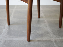 画像をギャラリービューアに読み込む, Harry Østergaard Chair
