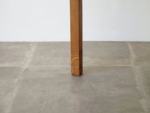 画像をギャラリービューアに読み込む, Hans J Wegner Andreas Tuck ハンス ウェグナー アンドレアスタック 北欧ヴィンテージ オーク材 コーヒーテーブルの脚先
