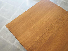 画像をギャラリービューアに読み込む, Hans J Wegner Andreas Tuck ハンス ウェグナー アンドレアスタック 北欧ヴィンテージ オーク材 コーヒーテーブル 天板の木目
