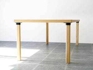 Alvar Aalto アルヴァアアルトのダイニングテーブル 北欧デザインのテーブル アールト テーブルの脚