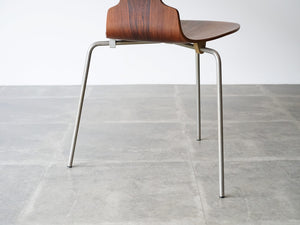 アルネヤコブセン アントチェア 3本脚 ビンテージ ローズウッド ありんこチェア Arne Jacobsen Model 3100 Ant chair ヤコブセンのダイニングチェアの脚 ビンテージならではの3本脚