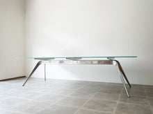 画像をギャラリービューアに読み込む, Todd Bracher Table with top of glass
