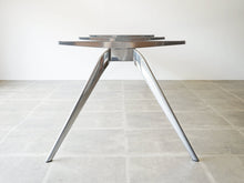 画像をギャラリービューアに読み込む, Todd Bracher Fritz Hansen T-No.1 glass tableトッド・ブレイチャー フリッツハンセン製 大きなガラステーブル 会議テーブルおしゃれ デザイナーズテーブル 10人用 スチールのフレームのみ
