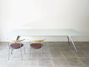 Todd Bracher Fritz Hansen T-No.1 glass tableトッド・ブレイチャー フリッツハンセン製 大きなガラステーブル 会議テーブルおしゃれ デザイナーズテーブル 10人用 ハンスJウェグナーのPP701を合わせて