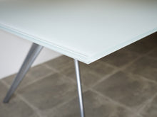 画像をギャラリービューアに読み込む, Todd Bracher Fritz Hansen T-No.1 glass tableトッド・ブレイチャー フリッツハンセン製 大きなガラステーブル 会議テーブルおしゃれ デザイナーズテーブル 10人用 ガラス天板
