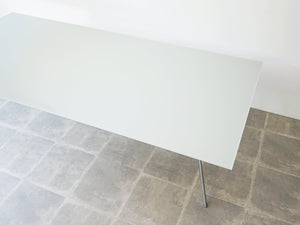 Todd Bracher Fritz Hansen T-No.1 glass tableトッド・ブレイチャー フリッツハンセン製 大きなガラステーブル 会議テーブルおしゃれ デザイナーズテーブル 10人用 白いガラス天板