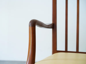 Jacob Kjær(ヤコブ・ケア)のキューバンマホガニー使用のラウンジチェアの肘掛けの美しい曲線