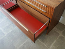 画像をギャラリービューアに読み込む, Nissen Gehl Aksel Kjersgaard Sideboard ニッセン ゲール 北欧デザイン サイドボード 引き出しの開けた様子
