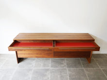 画像をギャラリービューアに読み込む, Nissen Gehl Aksel Kjersgaard Sideboard ニッセン ゲール 北欧デザイン サイドボード 引き出しの開けた様子
