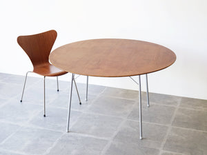 アルネヤコブセン ダイニングテーブル ビンテージ 丸テーブル 円卓 北欧インテリア Arne Jacobsen dinning table セブンチェアと丸いダイニングテーブル