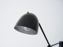 画像をギャラリービューアに読み込む, デンマークデザインの黒いウォールランプDanish design Adjustable wall lamp of black 壁付け照明 北欧ビンテージ アームの調節可能 ランプの丸いシェード
