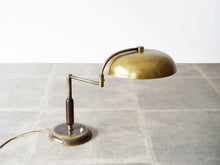 画像をギャラリービューアに読み込む, 真鍮のテーブルランプ Art deco Adjustable Table Lamp of brass スタンドライト 伸ばした様子
