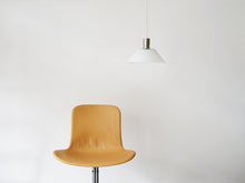 画像をギャラリービューアに読み込む, Christina Halskova &amp; Hanne Dalsgaard “Flamingo” pendant light
