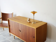 画像をギャラリービューアに読み込む, Børge Mogensen Cabinet with shelves Karl Andersson Söner ボーエモーエンセン オークとチークのキャビネット サイドボードとJH513チェア PHランプ
