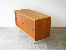 画像をギャラリービューアに読み込む, Børge Mogensen Cabinet with shelves Karl Andersson Söner ボーエモーエンセン オークとチークのキャビネット サイドボード
