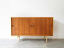 画像をギャラリービューアに読み込む, Børge Mogensen Cabinet with shelves Karl Andersson Söner ボーエモーエンセン オークとチークのキャビネット サイドボード
