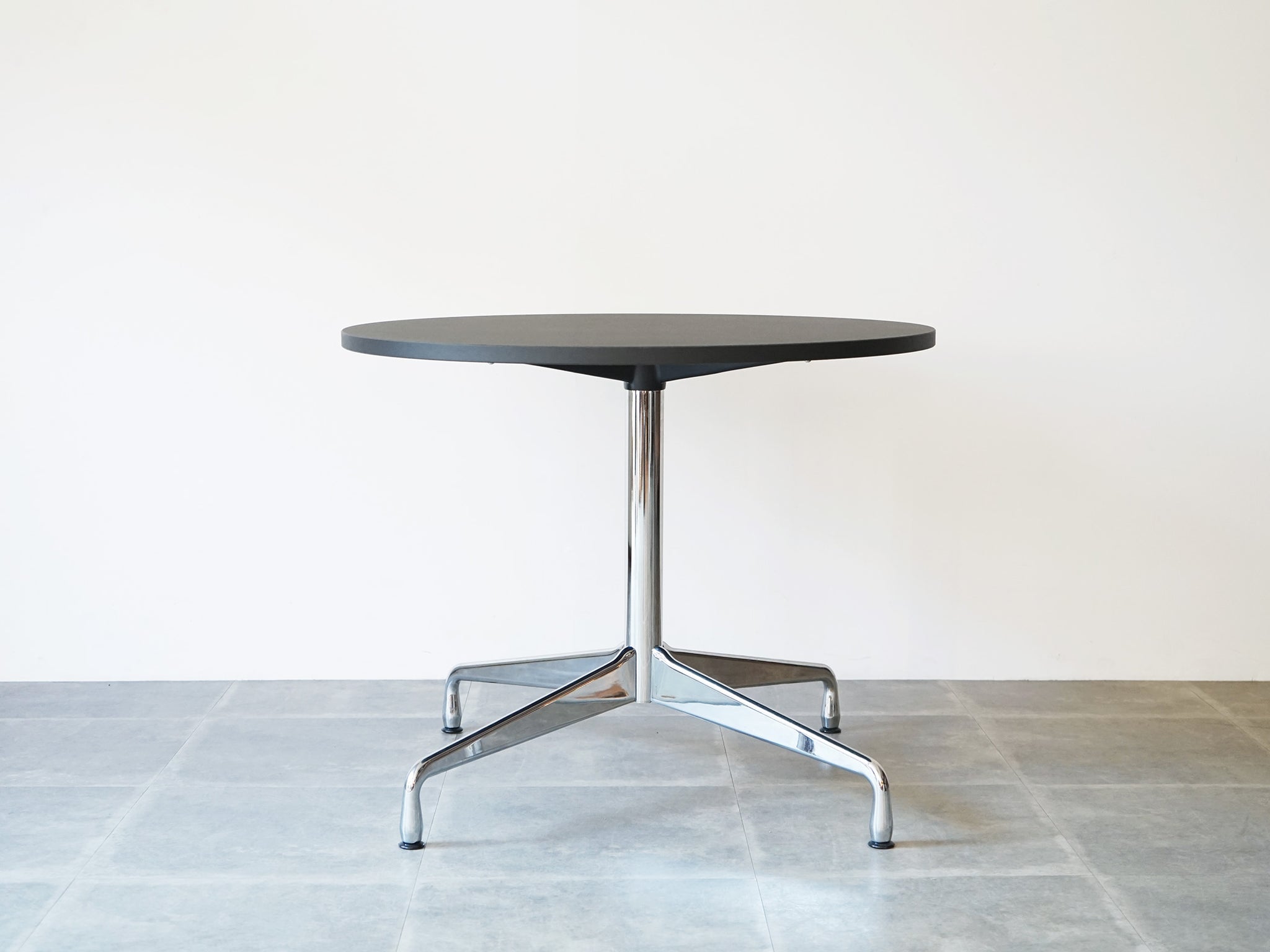 Charles & Ray Eames（チャールズ＆レイ・イームズ）商品一覧 ミッド