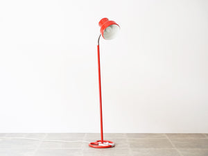 アンダーパーソンのフロアランプ アトリエリクタン Anders Pehrson Bumling floor lamp Ateljé Lyktan スタンドライト 北欧 赤い照明 おしゃれな間接照明