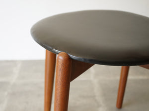 Erik Andersen Palle Pedersen Chair with rosewood inlays エリック・アンダーセンパレ・ペダーセン ローズウッドの嵌め込みのある背もたれの椅子 ダイニングチェア北欧ヴィンテージ 椅子の座面は黒革 脚の飛び出しが可愛い