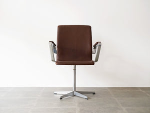 アルネヤコブセンのオクスフォードチェア アームチェア オフィスチェア 椅子 Arne Jacobsen Oxford Chair ヤコブセンの椅子の正面