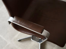 画像をギャラリービューアに読み込む, アルネヤコブセンのオクスフォードチェア アームチェア オフィスチェア 椅子 Arne Jacobsen Oxford Chair ヤコブセンの椅子のアームレスト
