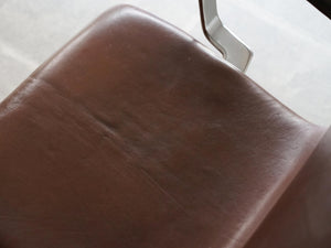 アルネヤコブセンのオクスフォードチェア アームチェア オフィスチェア 椅子 Arne Jacobsen Oxford Chair ヤコブセンの椅子の座面　シワあり
