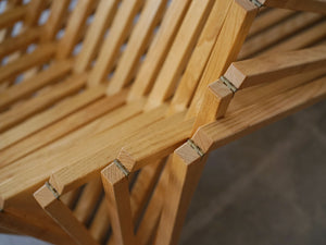 オランダ モダンデザイン デザイナーズチェア Robert van Embricqs Rising Chair ライジングチェアの蝶番で折り返す