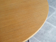 画像をギャラリービューアに読み込む, ポール・ケアホルムのテーブル 丸テーブル北欧 Poul Kjærholm PK39 Table オーク材の天板
