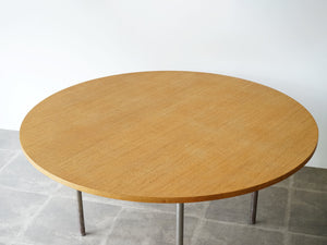 ポール・ケアホルムのテーブル 丸テーブル北欧 Poul Kjærholm PK39 Table 丸い天板