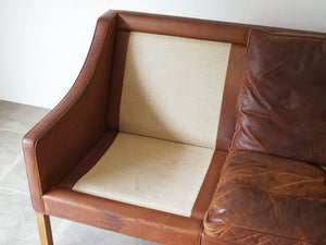 Børge Mogensen Model 2209 Sofa ボーエモーエンセン フレデリシア ソファ 3人掛け スリーシーター 革張りのソファ 北欧ヴィンテージ ソファのクッションを外した様子