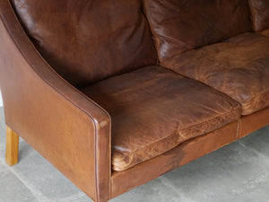 Børge Mogensen Model 2209 Sofa ボーエモーエンセン フレデリシア ソファ 3人掛け スリーシーター 革張りのソファ 北欧ヴィンテージ ソファの座面と側面