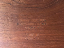 画像をギャラリービューアに読み込む, ハンスJウェグナーのX-ledテーブルAT308 Hans J. Wegner AT308 Table テーブルの裏面にあるAndreas Tuck社の刻印
