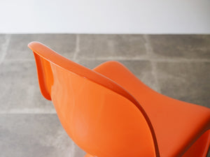 パントンチェア ハーマンミラー製ビンテージ オレンジ Verner Panton Panton Chair ヴェルナー・パントンの名作チェア オレンジカラー 椅子の背もたれ縁