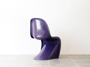 パントンチェア ヴィンテージ ハーマンミラー パープル 廃盤 紫 ヴェルナー・パントン Verner Panton Panton Chair purple herman miller 椅子の背面