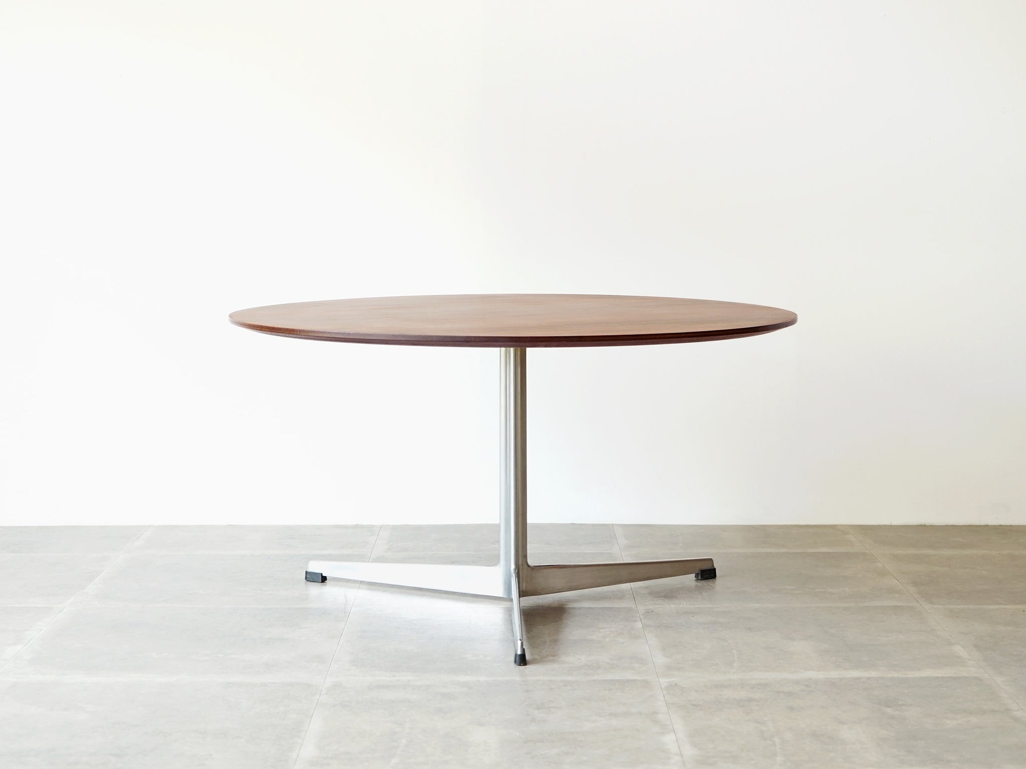 Arne Jacobsen（アルネ・ヤコブセン ）商品一覧 / 北欧ヴィンテージ