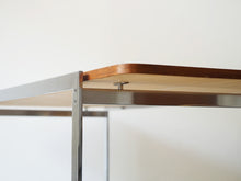 画像をギャラリービューアに読み込む, Arne Jacobsen Fritz Hansen アルネヤコブセン  モデル3501 ローズウッド ローテーブル 北欧ヴィンテージ コーヒーテーブル 天板とフレームの接続部
