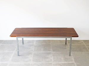 Arne Jacobsen（アルネ・ヤコブセン）ローズウッドのコーヒーテーブル