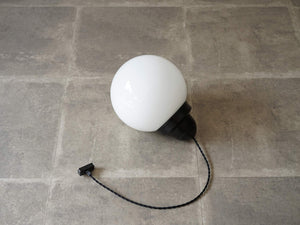 ペンダントランプ デンマークデザイン 白いガラスの照明 丸い吊り下げ照明 Danish design sphere shaped pendant lamp 北欧ヴィンテージのランプ シーリングライト