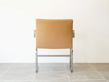 画像をギャラリービューアに読み込む, Hans J Wegner JH811 Johannes Hansen ハンス ウェグナー ヨハネス ハンセン 北欧ヴィンテージ スチール レザー アームチェアの背面
