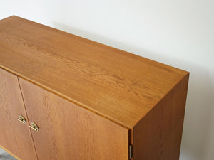 Børge Mogensen Cabinet 232 with two doors CMMadsen ボーエモーエンセン　扉付きのキャビネット 真鍮製の取手 　戸棚ヴィンテージ 棚の天面