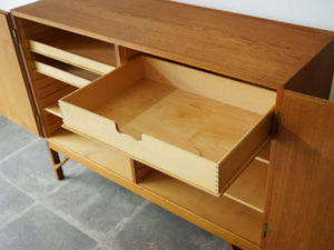Børge Mogensen Cabinet 232 with two doors CMMadsen ボーエモーエンセン　扉付きのキャビネット 真鍮製の取手 　戸棚ヴィンテージ 棚の引き出し