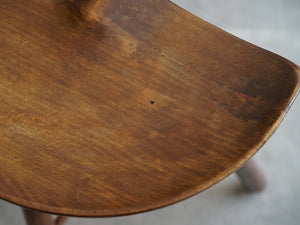 北欧デザインのスツール　1960年代製ビンテージスツール アンティークのスツール シューメーカーチェア　スツールの座面に小さな穴
