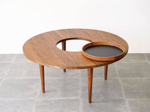 ナナディッツェルの丸テーブル 北欧デザインインテリア センターテーブル Nanna Ditzel Model ND126 Table テーブルの中央に取り外せるトレイ