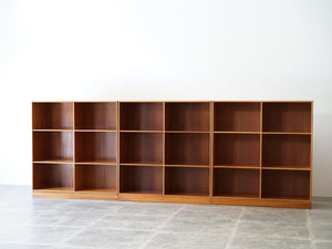 モーエンス・コッホのブックケース 本棚 Mogens Koch Bookcases マホガニー無垢材の棚