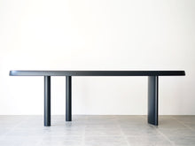 画像をギャラリービューアに読み込む, シャルロット・ペリアンのテーブル 自由な形シリーズ Charlotte Perriand Forme Libre Table 大きなダイニングテーブル デザイナーズテーブル テーブルの真横から
