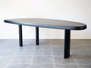 シャルロット・ペリアンのテーブル 自由な形シリーズ Charlotte Perriand Forme Libre Table 大きなダイニングテーブル デザイナーズテーブル シルエットが美しい