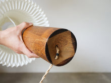 画像をギャラリービューアに読み込む, Danish Design Teak Rosewood Table Lamp デンマークデザイン ローズウッド チーク ビンテージライト サイドランプ  北欧ヴィンテージ  テーブルランプの裏面
