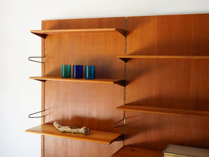 フィンユール ボヴィルケ製のウォールユニット 北欧ヴィンテージ 壁付け棚 Finn Juhl BO71 Bovirke wall shelving system 飾り棚として