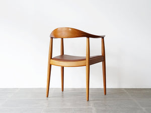 Hans J. Wegne  JH503 Johannes Hansen ハンスJウェグナー ザ・チェア マホガニーとレザー 名作チェア デザイナーズチェア ヴィンテージ ウェグナーのアームチェアの背面