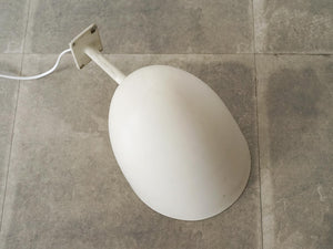Danish design white brass Wall lamp デンマークデザインの白いウォールランプ 1030年代製ヴィンテージランプ 壁付け照明北欧 ランプを上から